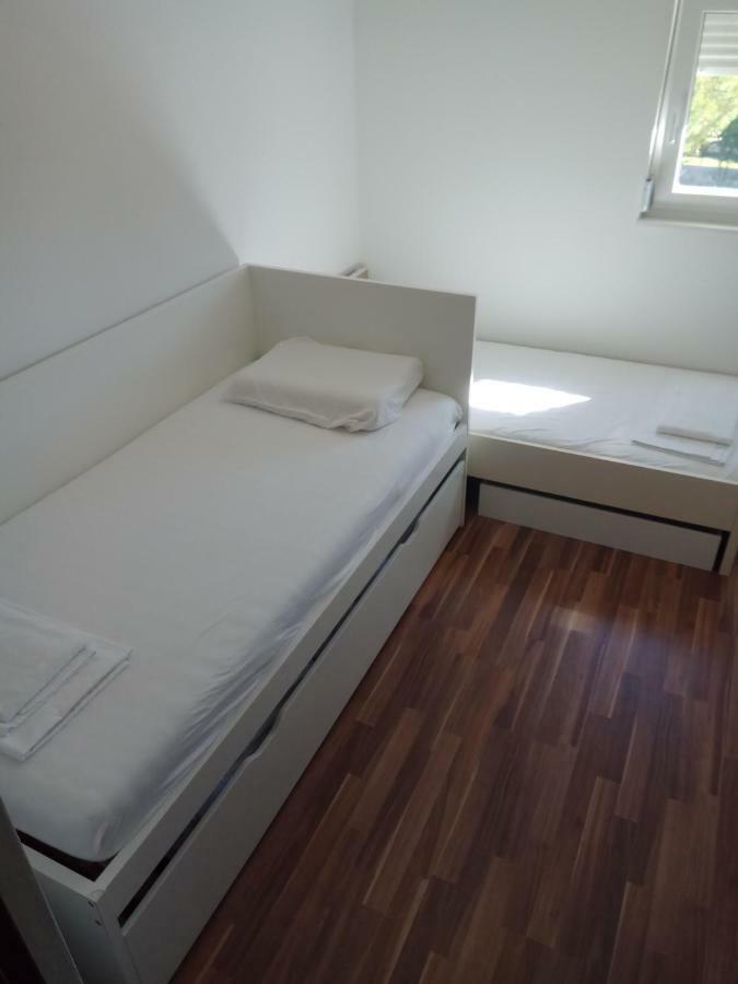 Apartamento Apartman Medit Vir Exterior foto